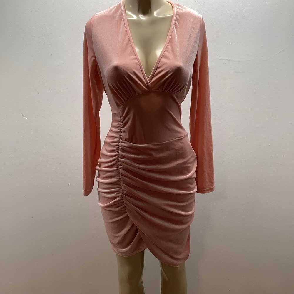 Sexy Size Large Long-Sleeve Pink V-Neck Ruched Bodycon Dress. Preloved - Picture 2 of 6